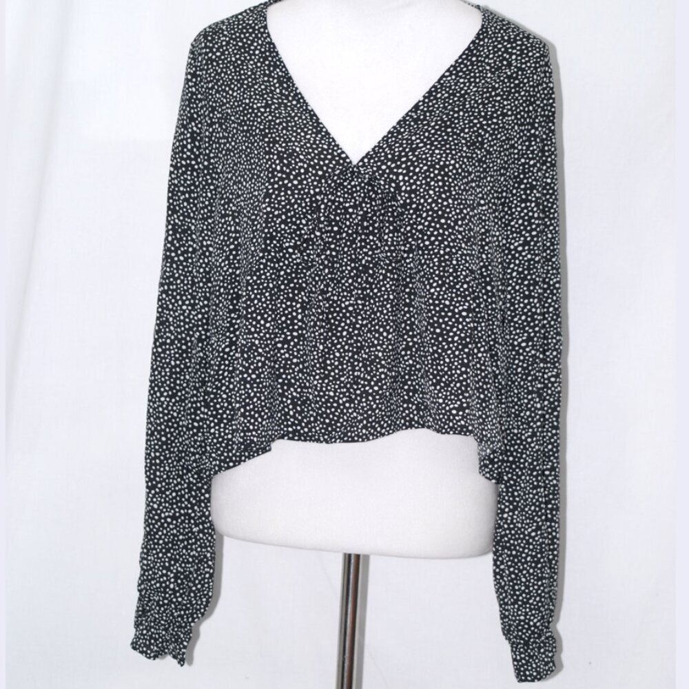 LNC Polka dot Shein Womens XL Blouse Black White Top Vneck Shirt Tie Accent Crop